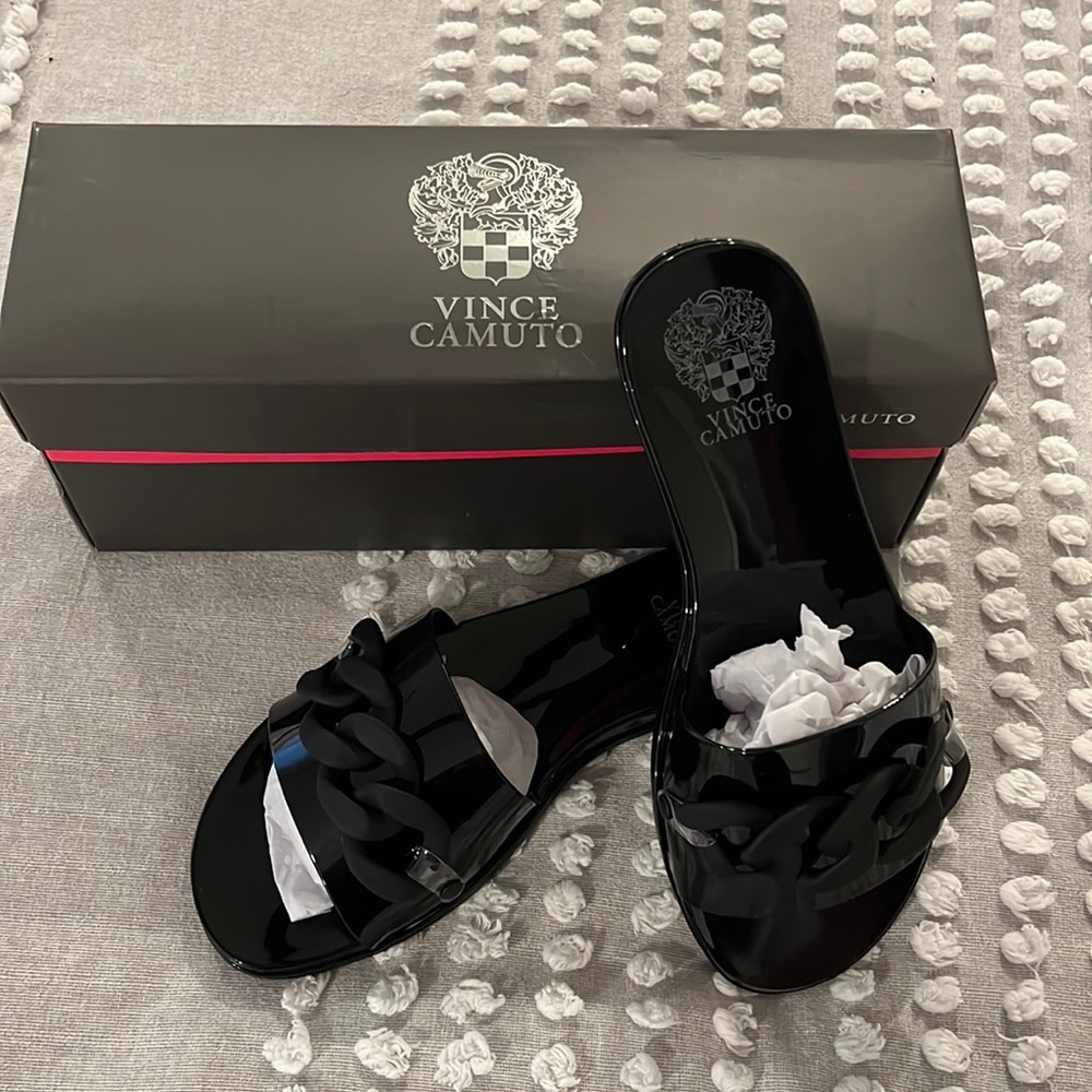 BNIB Vince Camuto jelly slide. Size 6